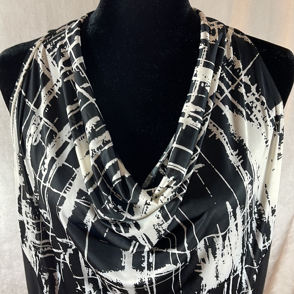 Urban Mango Oversized Abstract Print Tunic Top Size‎ M  Color Black White